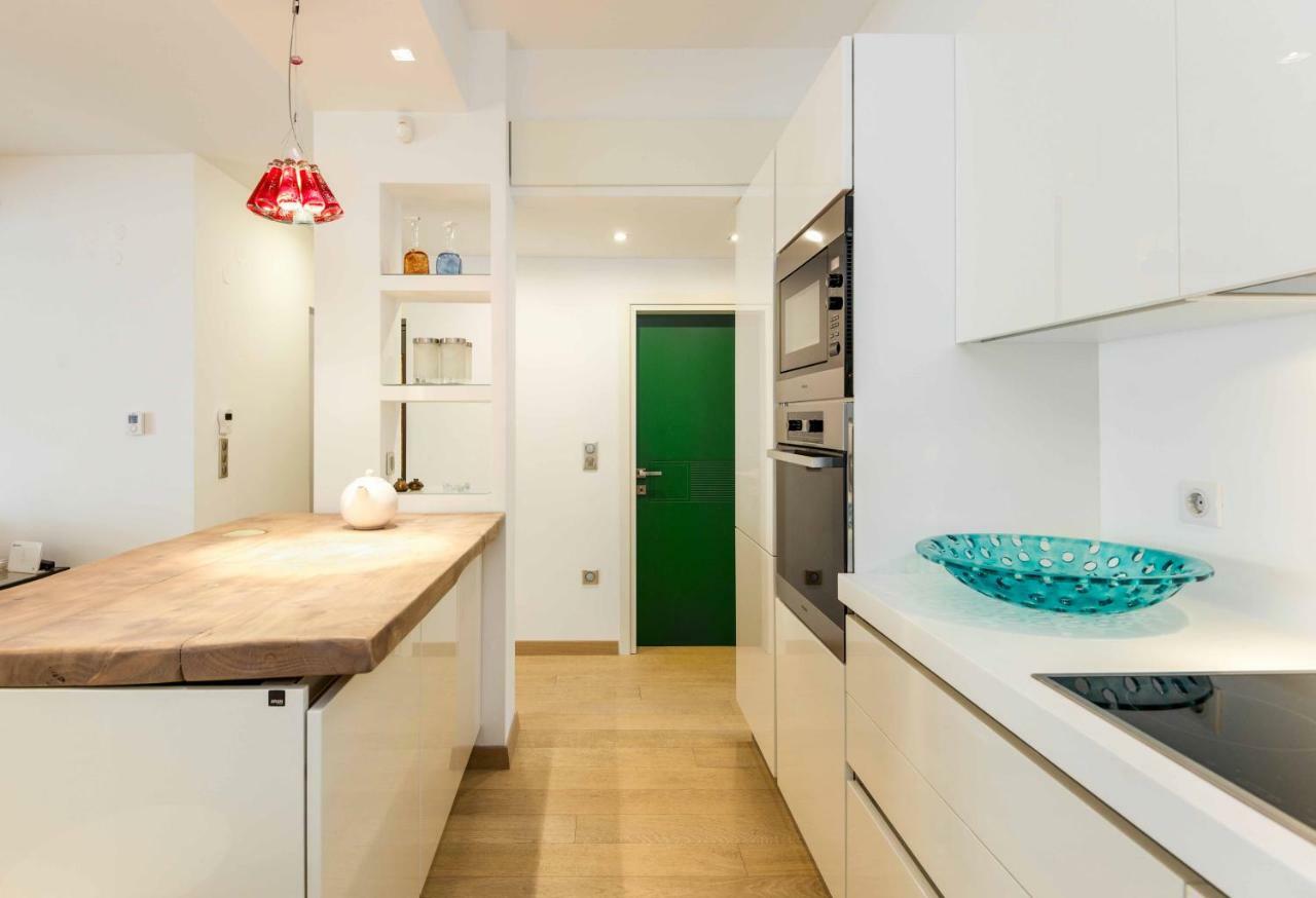 Stylish 3-Bedroom Apartment & Terrace 塞萨洛尼基 外观 照片